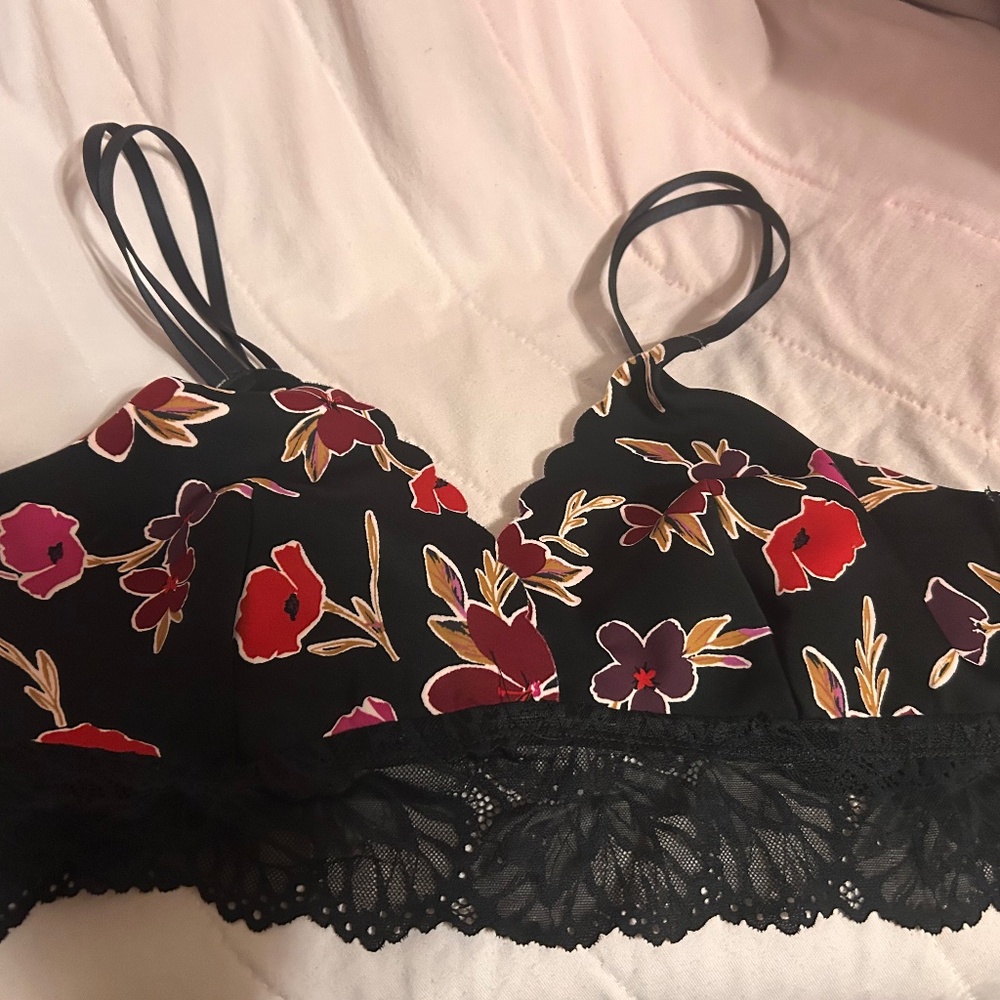 Auden XL Unlined Floral design Bralet